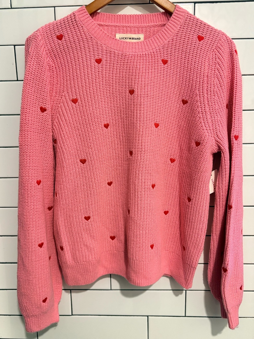 New Lucky Brand pink-red embroidered hearts Sweater L - Picture 2 of 5